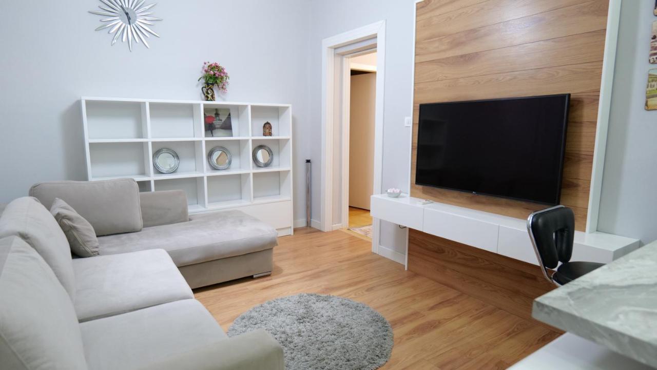 City Center Apartment Niko 04 Tirana Extérieur photo